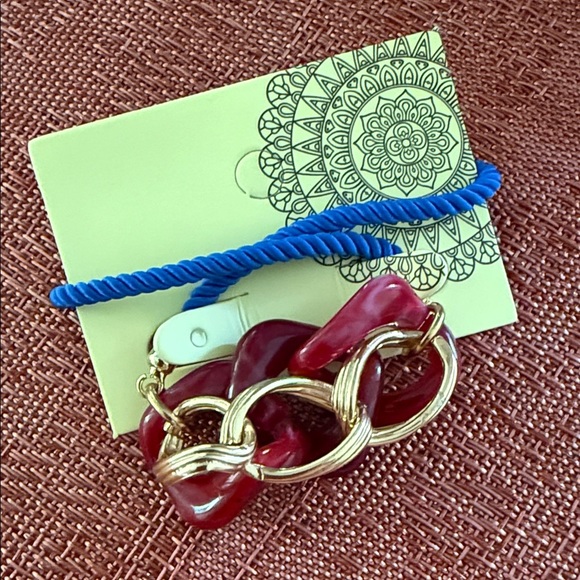 Handmade Trendy Gold and Red Bracelet - Picture 3 of 3